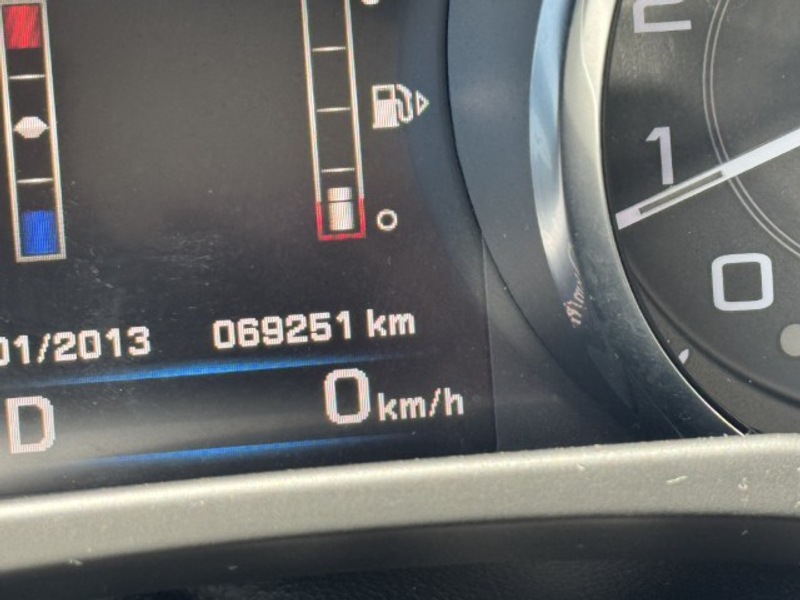 Jaguar XE 2.0 Portfolio — photo 18