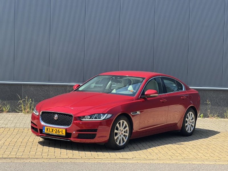 Jaguar XE 2.0 Portfolio