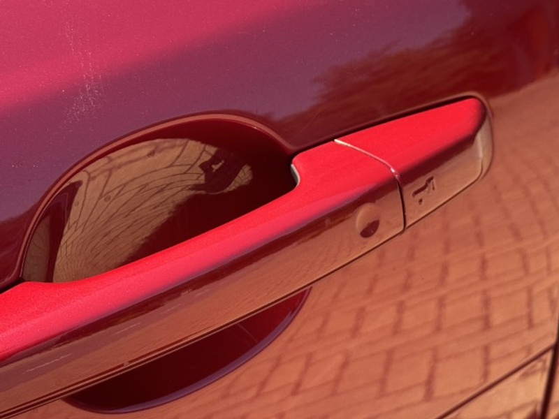 Jaguar XE 2.0 Portfolio — photo 24