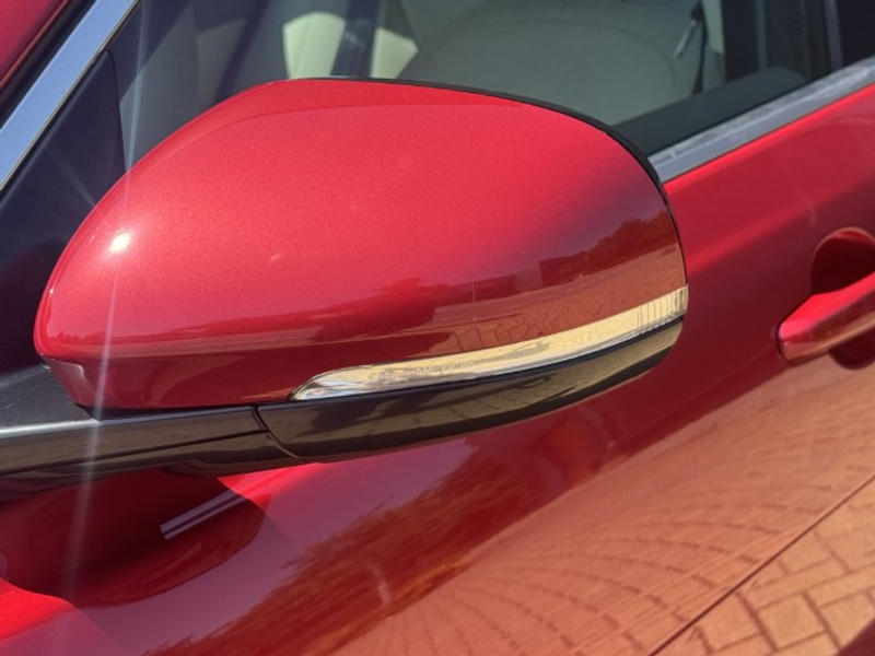 Jaguar XE 2.0 Portfolio — photo 23