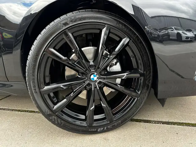 BMW M view 8