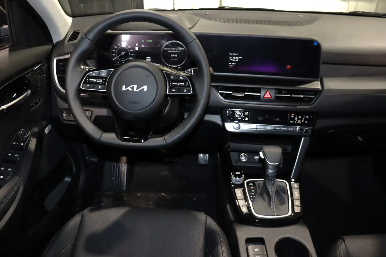 Kia Seltos снимка Kia Seltos