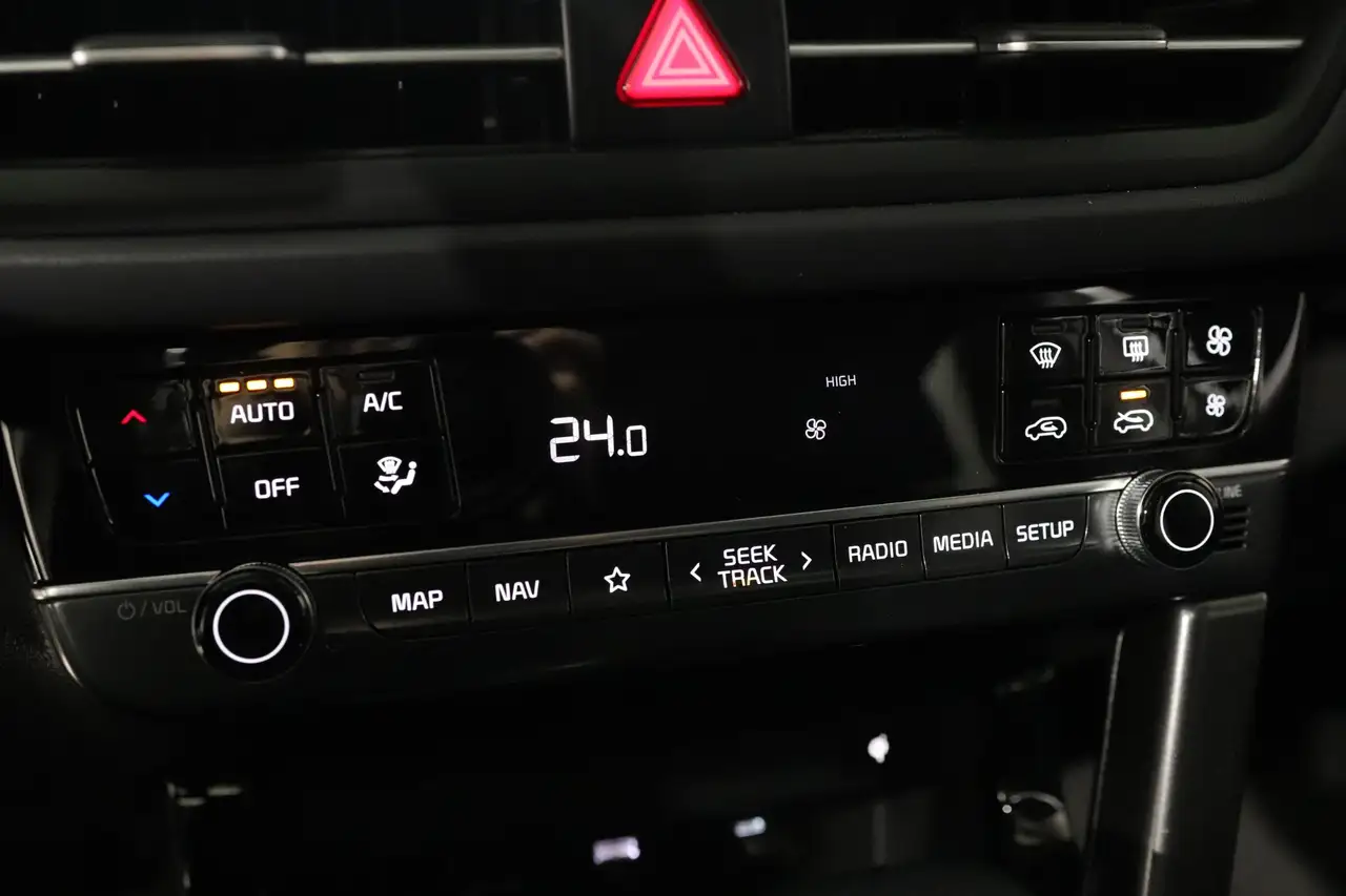 Kia Seltos снимка Kia Seltos