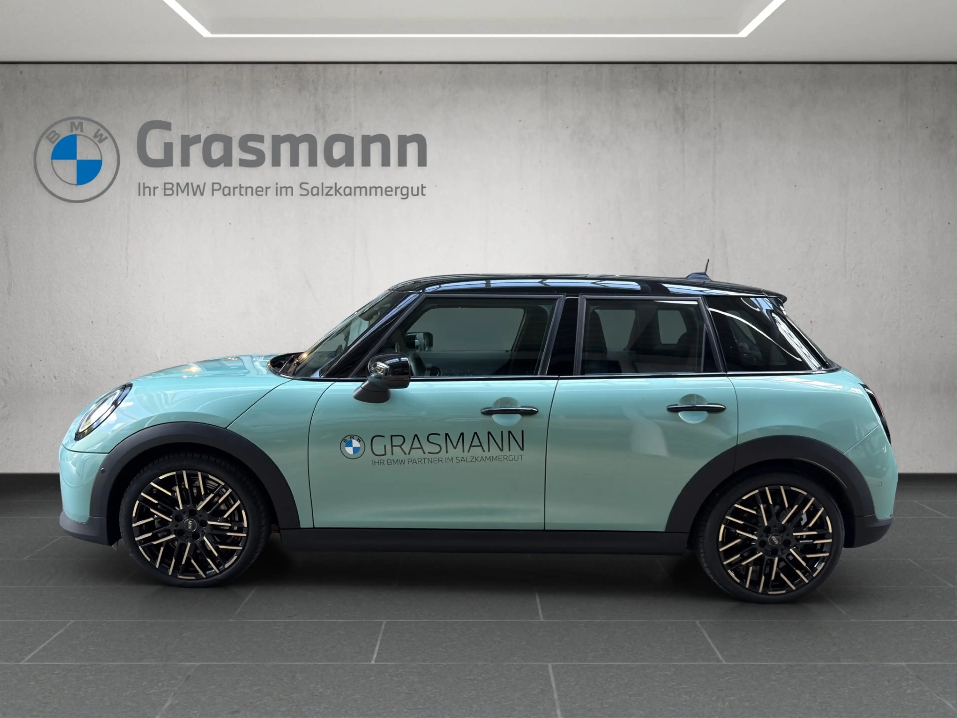 MINI Cooper C — photo 2