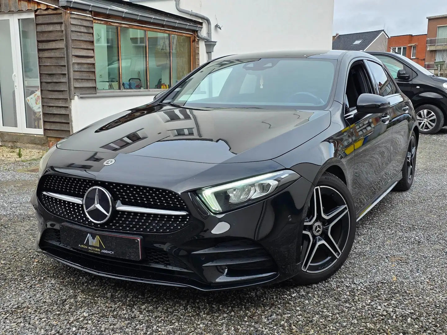 Mercedes-Benz A 180 AMG Line / ESSENCE / 74.000KM Zwart - 1