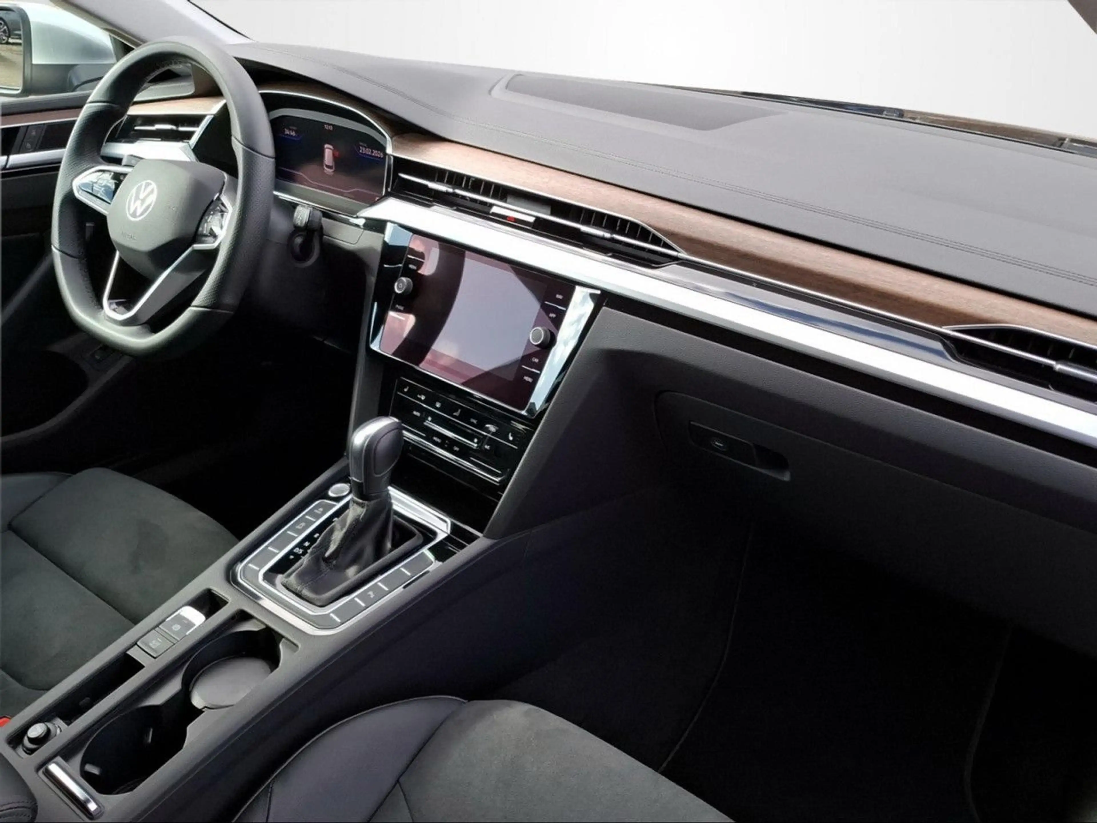Volkswagen Arteon SHOOTINGBRAKE 2.0 TDI ELEGANCE AZV+APP+NAVI — photo 11