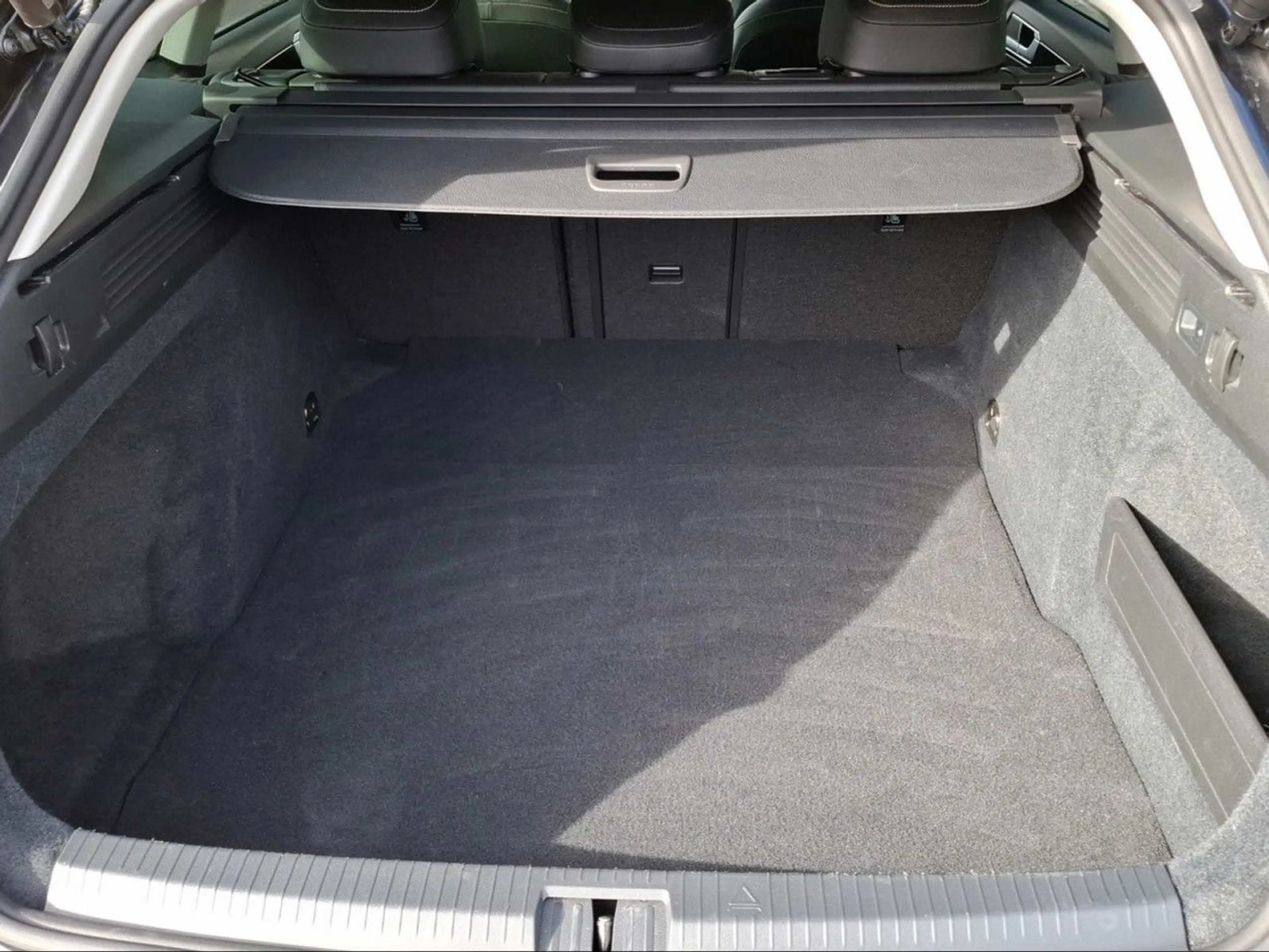 Volkswagen Arteon SHOOTINGBRAKE 2.0 TDI ELEGANCE AZV+APP+NAVI — photo 14