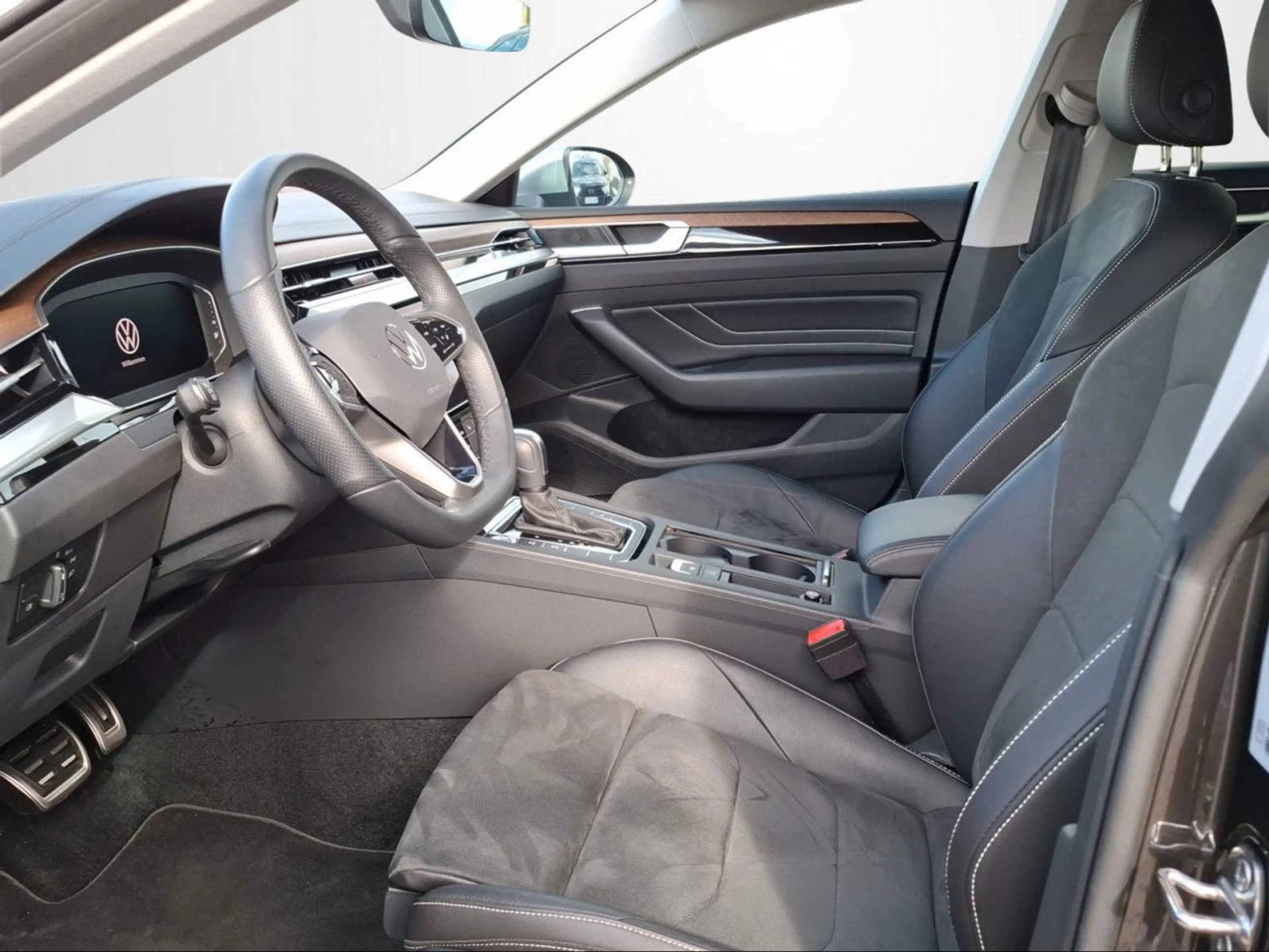 Volkswagen Arteon SHOOTINGBRAKE 2.0 TDI ELEGANCE AZV+APP+NAVI — photo 8