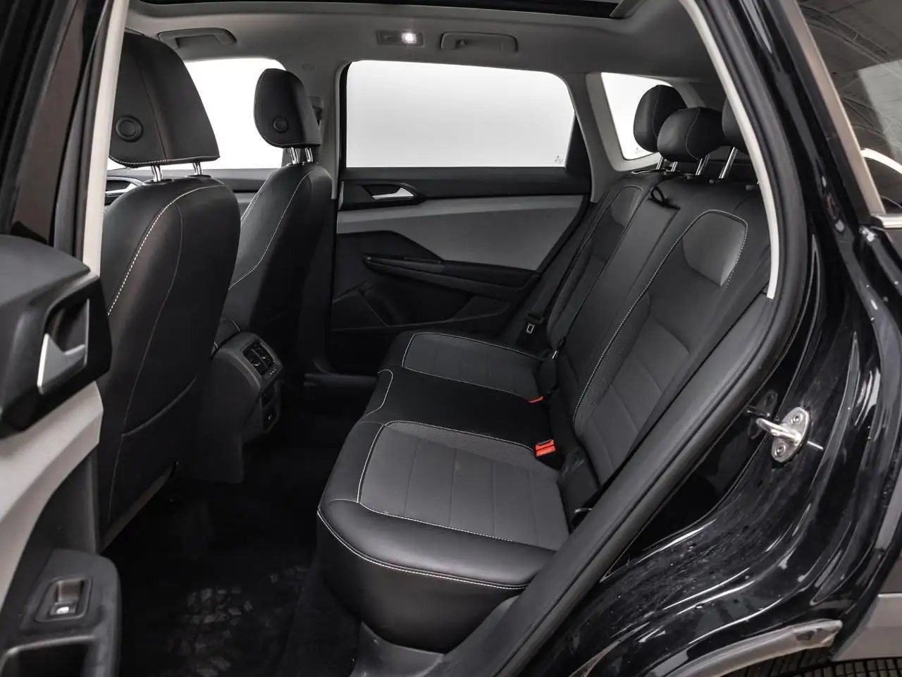 Volkswagen Taos снимка Volkswagen Taos