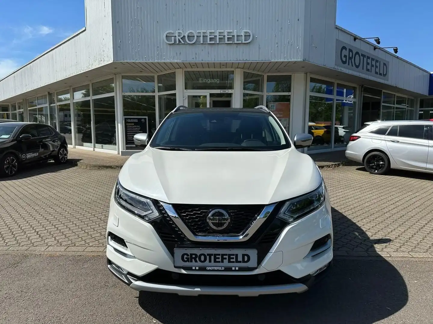 Nissan Qashqai 1.3 DIG-T N-Motion 4x2 (EURO 6d-TEMP) - 1