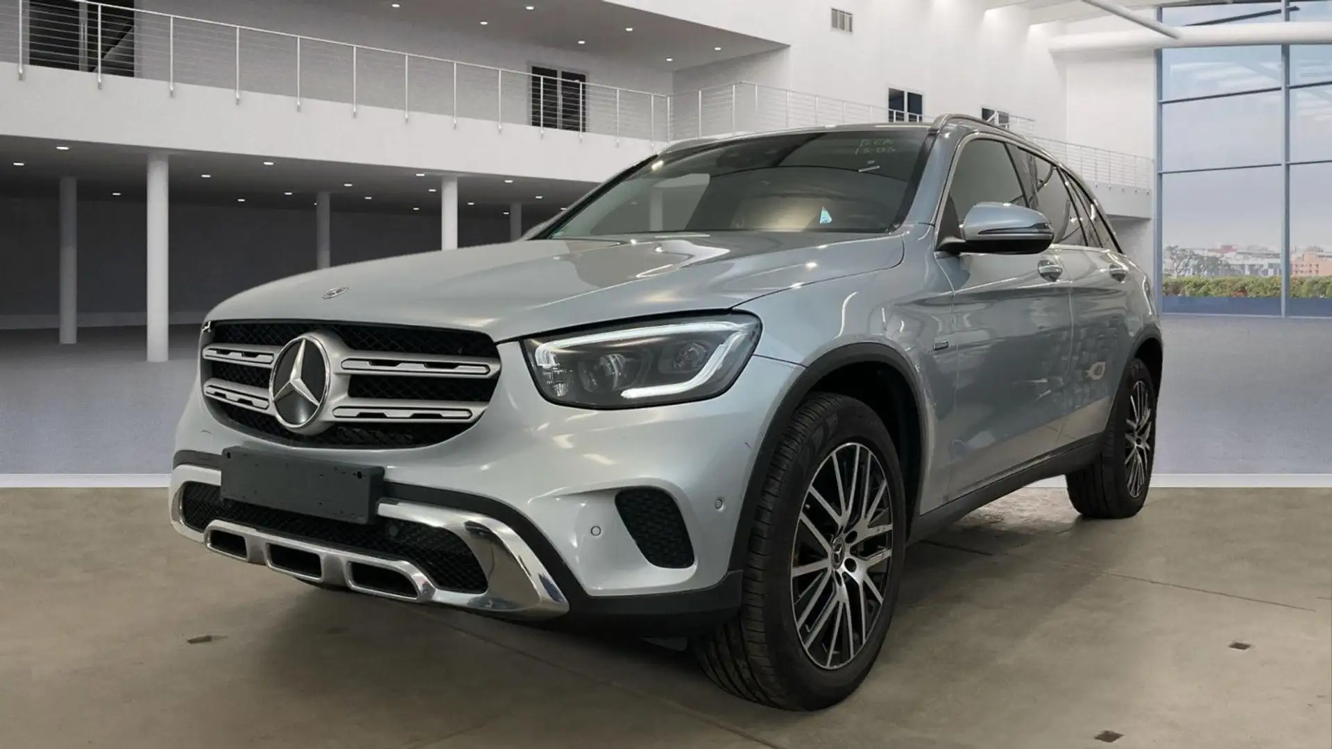 Mercedes-Benz GLC 300 e 19*Virtual*Burmest*Mubeam*Kamera*Leder Silber - 2