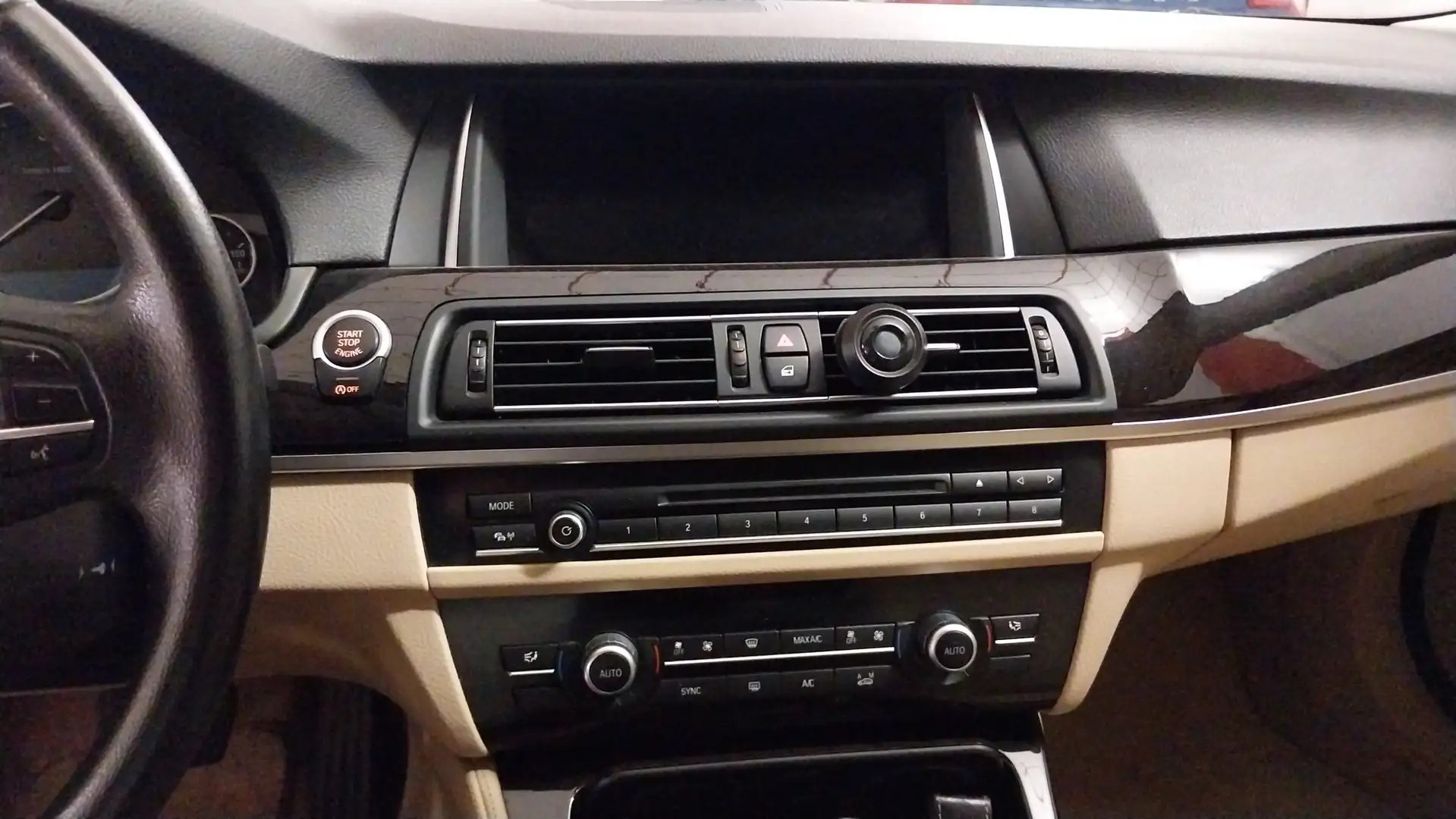 BMW 525 Serie 5 F11 Touring 525d Touring x drive Nero - 2