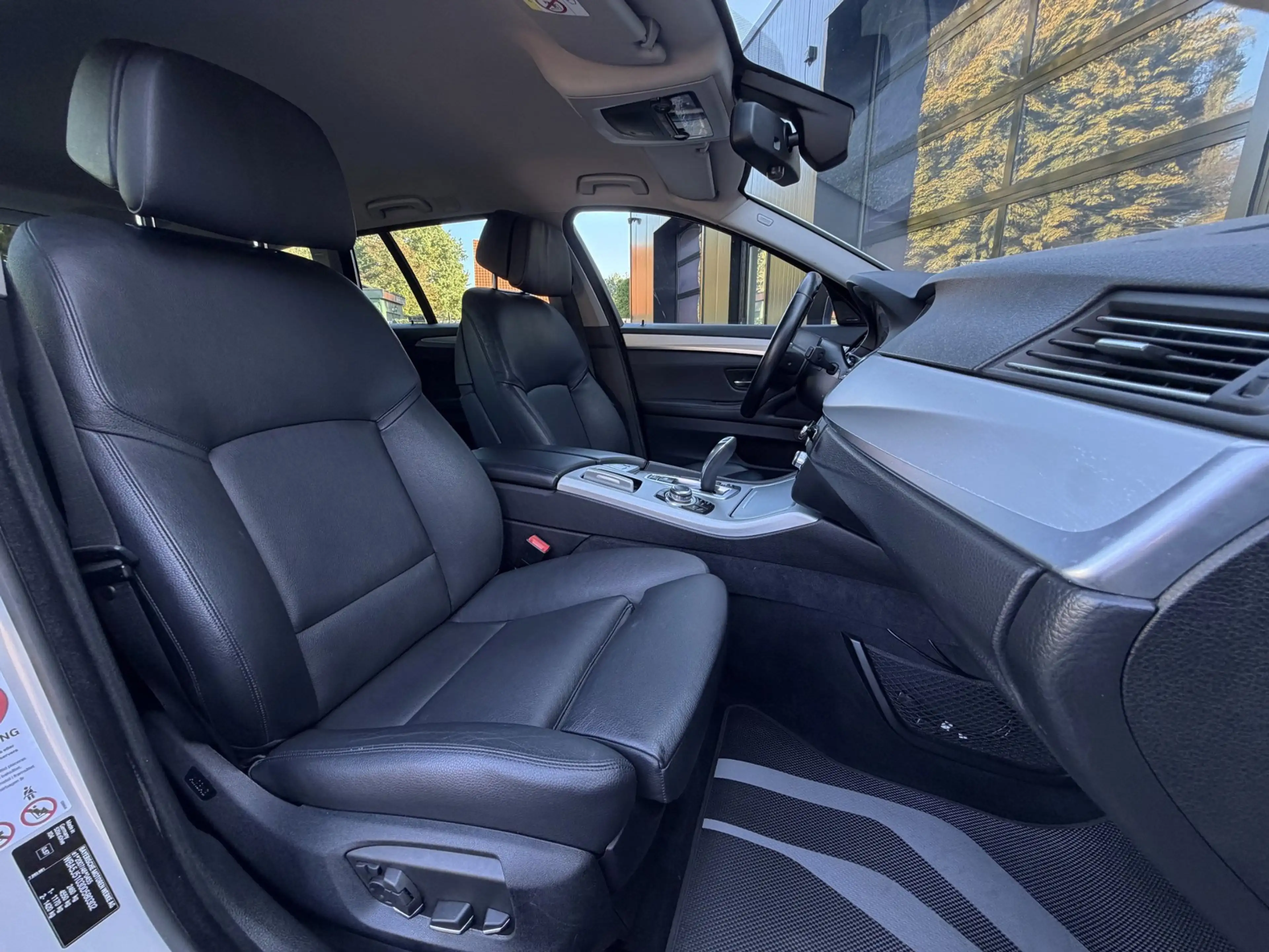 BMW 520 5-Serie Touring 520D Xdrive M-Sport Mondstein Meta — photo 6