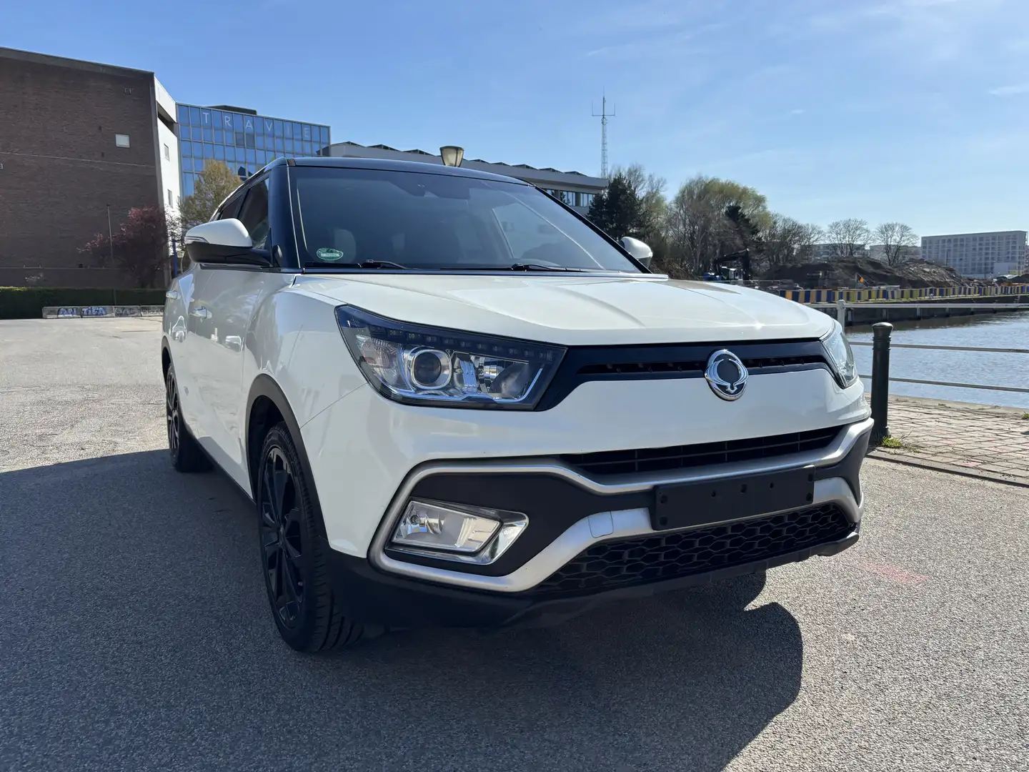 SsangYong XLV 1.6 e-XDi 2WD Crystal ~ CARPASS Weiß - 1