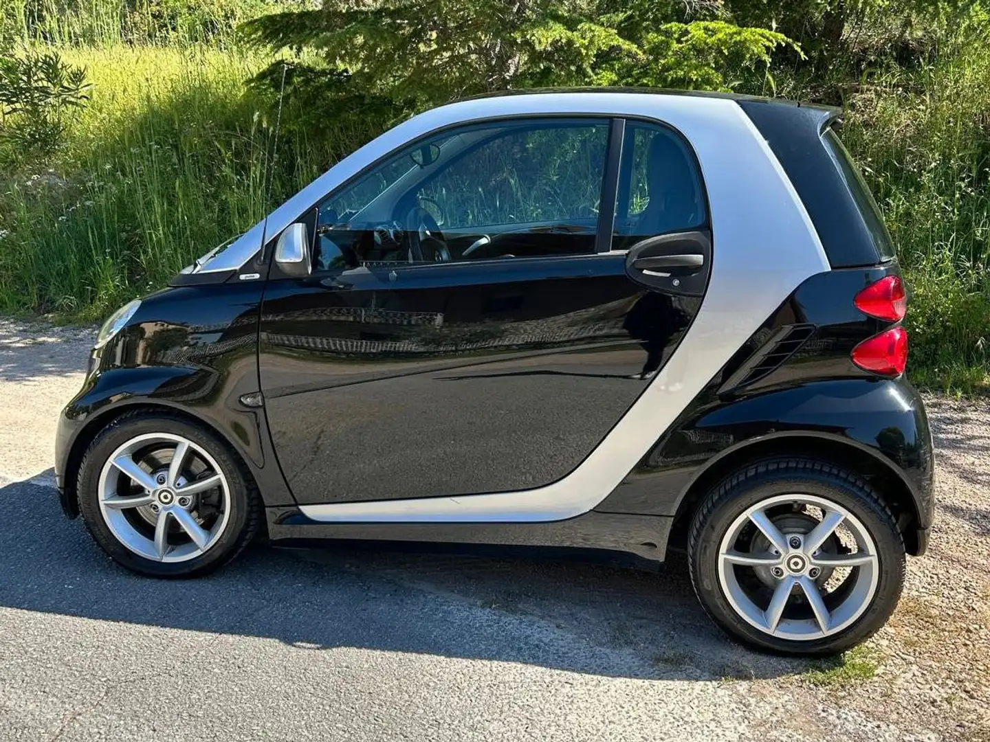 smart forTwo Fortwo II 2007 1.0 more black 71cv Nero - 1