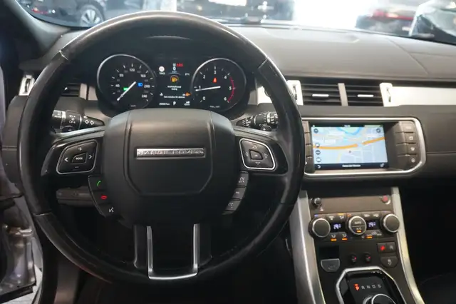 Land Rover Range Rover Evoque view 11