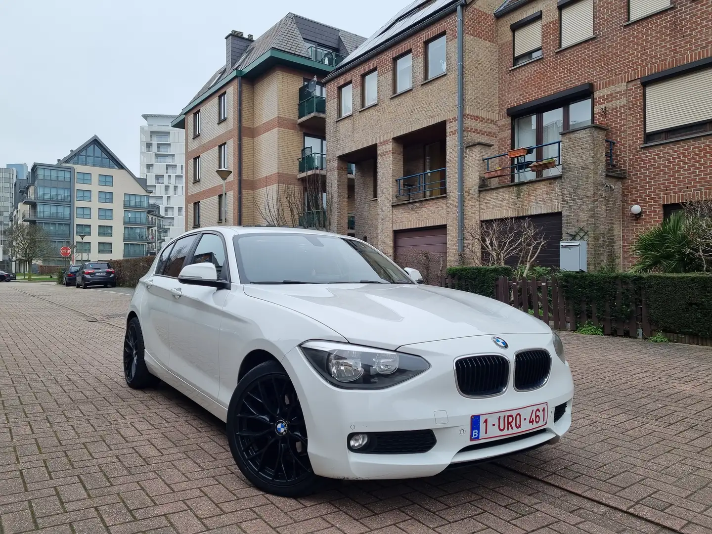 BMW 116 116 dA**CUIR**AUTO**DIG.AIRCO**TOIT OUVRANT**FULL* Blanc - 1