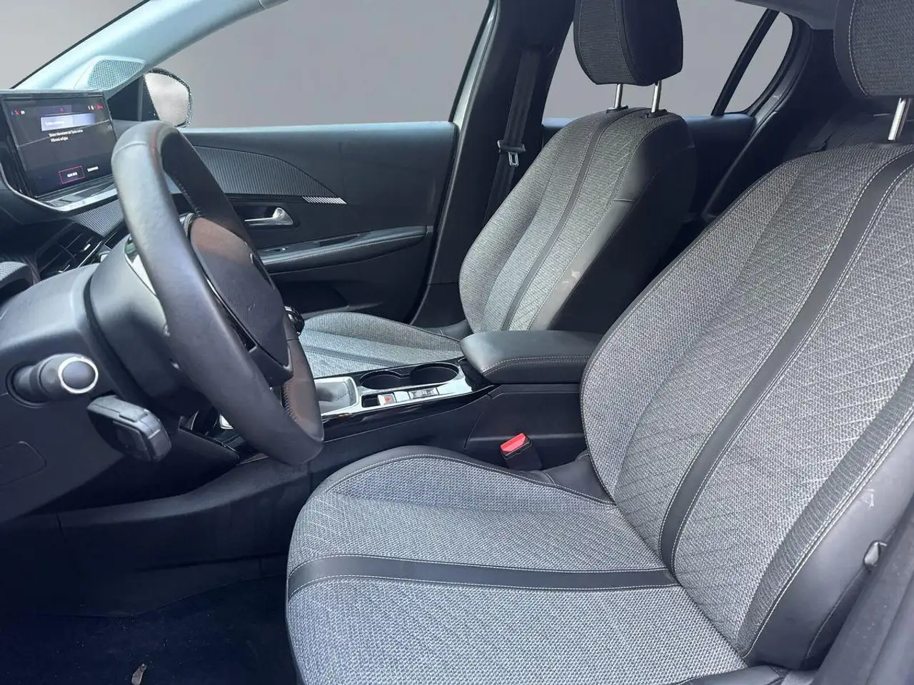 Peugeot 208 1.2 PureTech 100 Allure Navi+360° Kam+ACC+DA 11