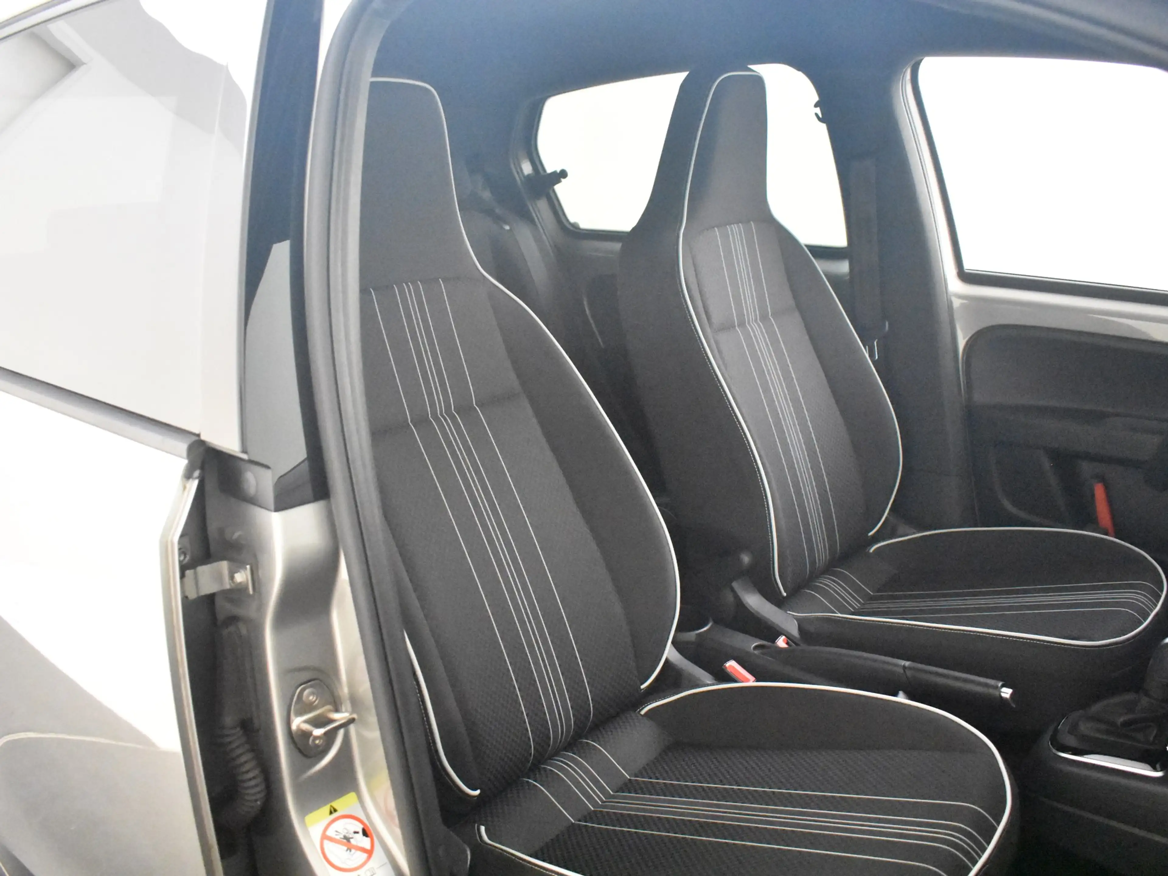 SEAT Mii Electric electric Plus l Stoelverwarming l Cr Cont — photo 11