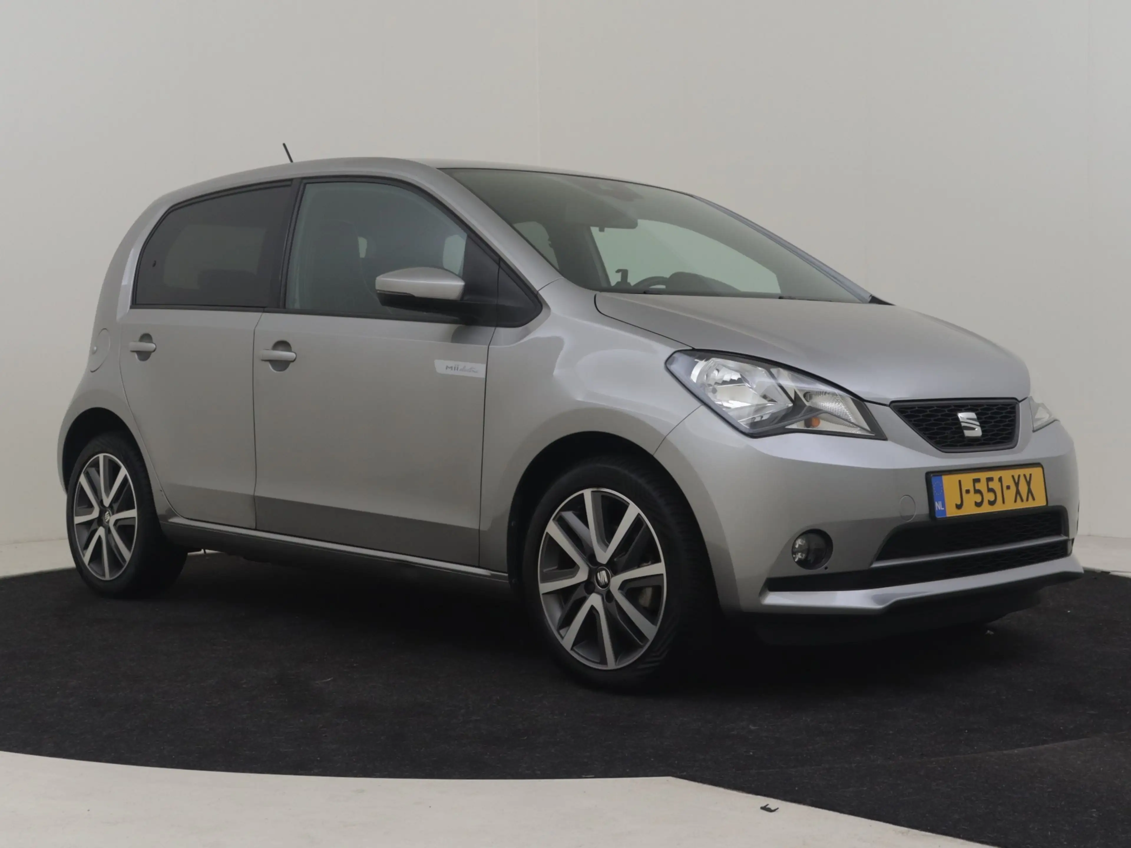 SEAT Mii Electric electric Plus l Stoelverwarming l Cr Cont — photo 9