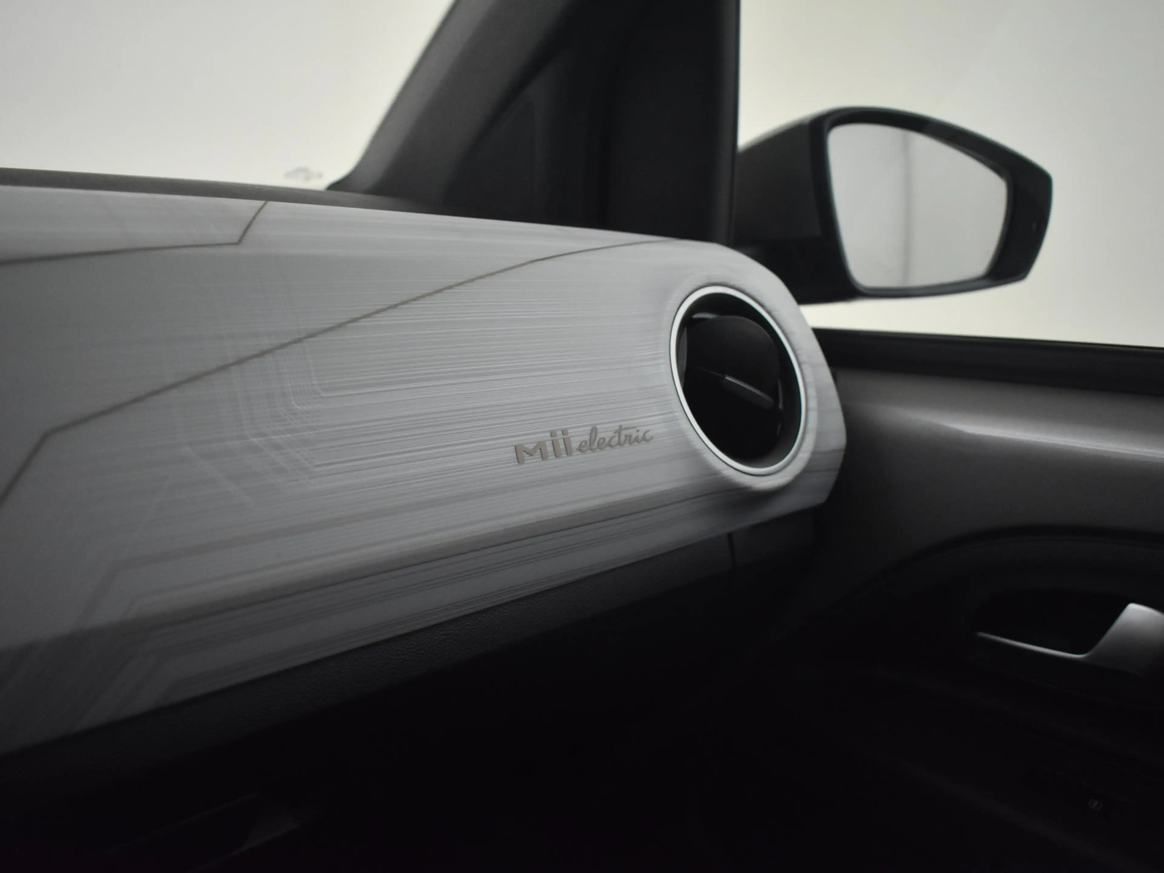 SEAT Mii Electric electric Plus l Stoelverwarming l Cr Cont — photo 12