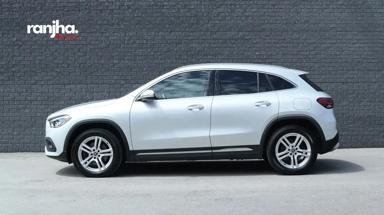 Mercedes-Benz GLA снимка Mercedes-Benz GLA
