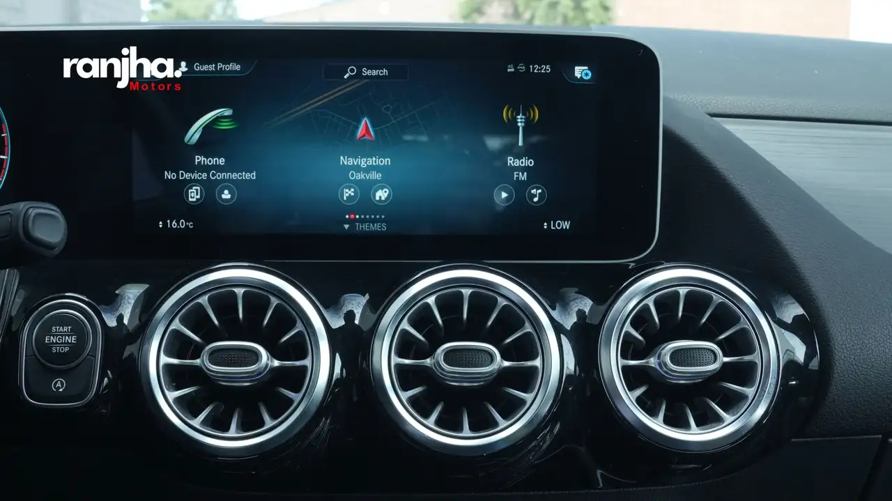 Mercedes-Benz GLA снимка Mercedes-Benz GLA