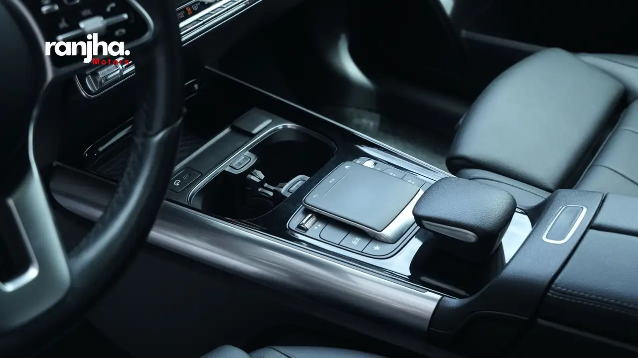 Mercedes-Benz GLA снимка Mercedes-Benz GLA