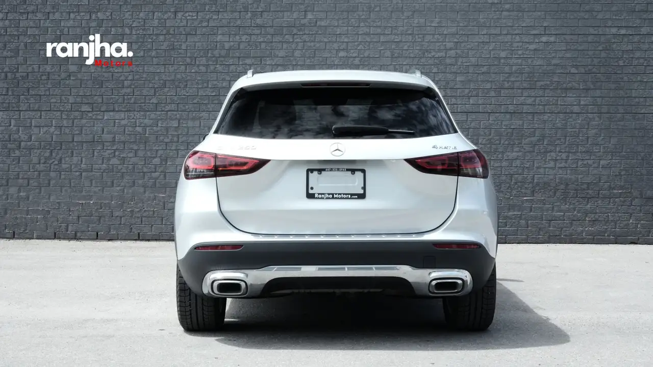 Mercedes-Benz GLA снимка Mercedes-Benz GLA
