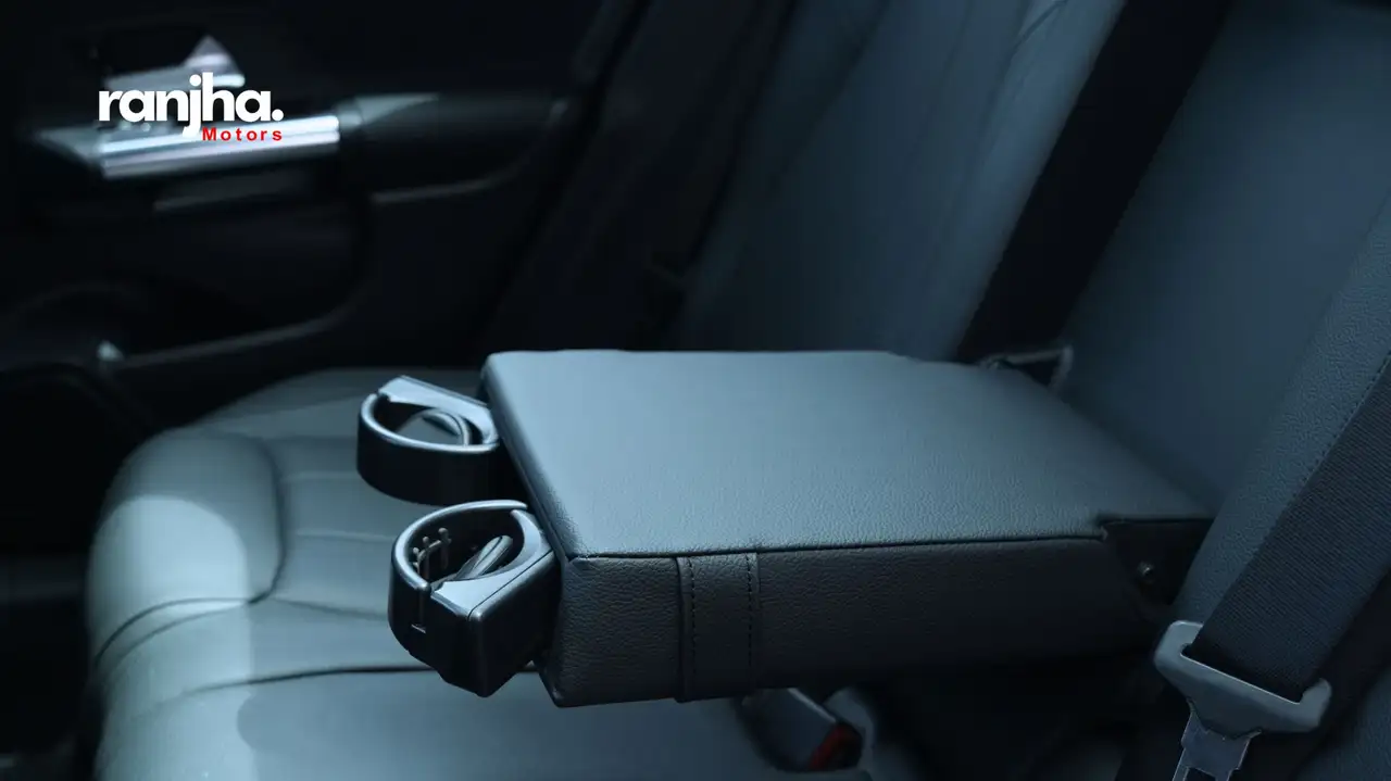 Mercedes-Benz GLA снимка Mercedes-Benz GLA