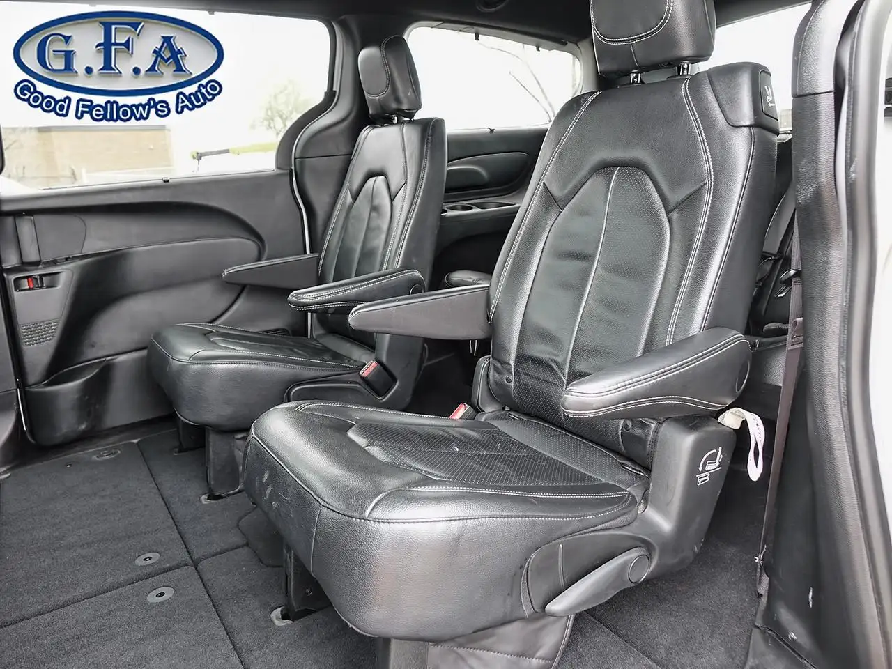 Chrysler Pacifica снимка Chrysler Pacifica