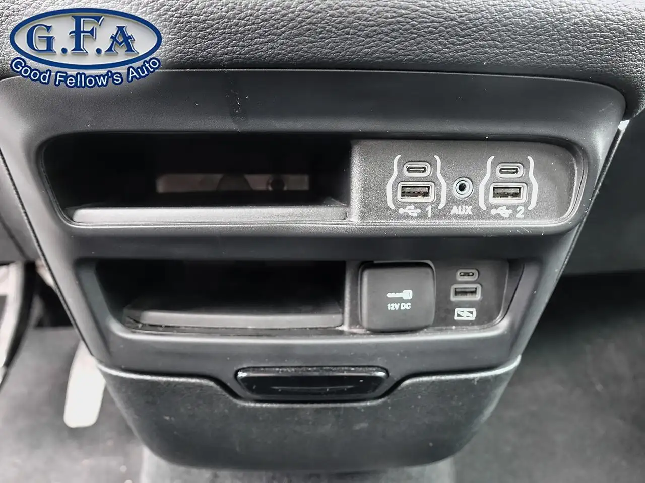 Chrysler Pacifica снимка Chrysler Pacifica