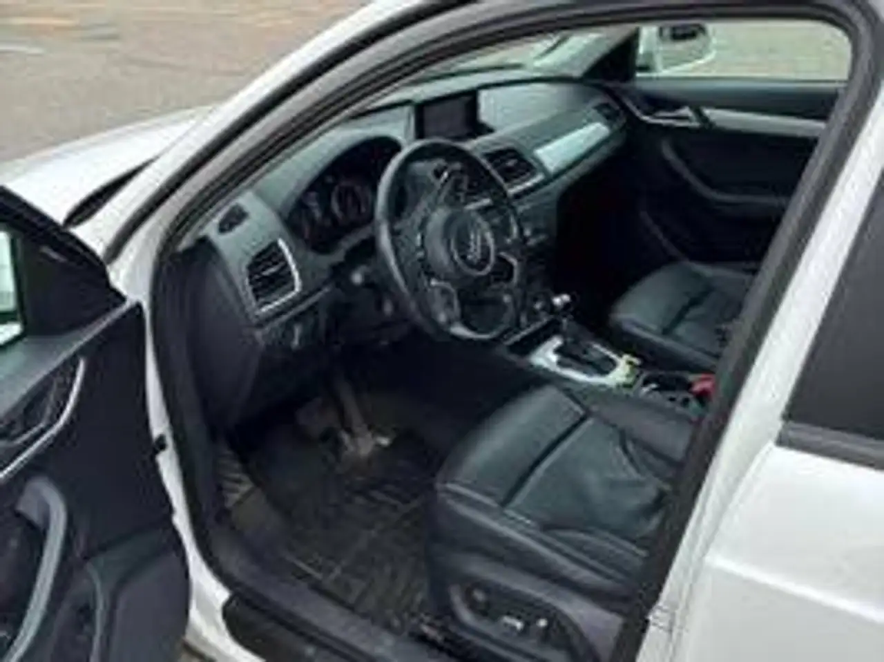 Audi Q3 снимка Audi Q3