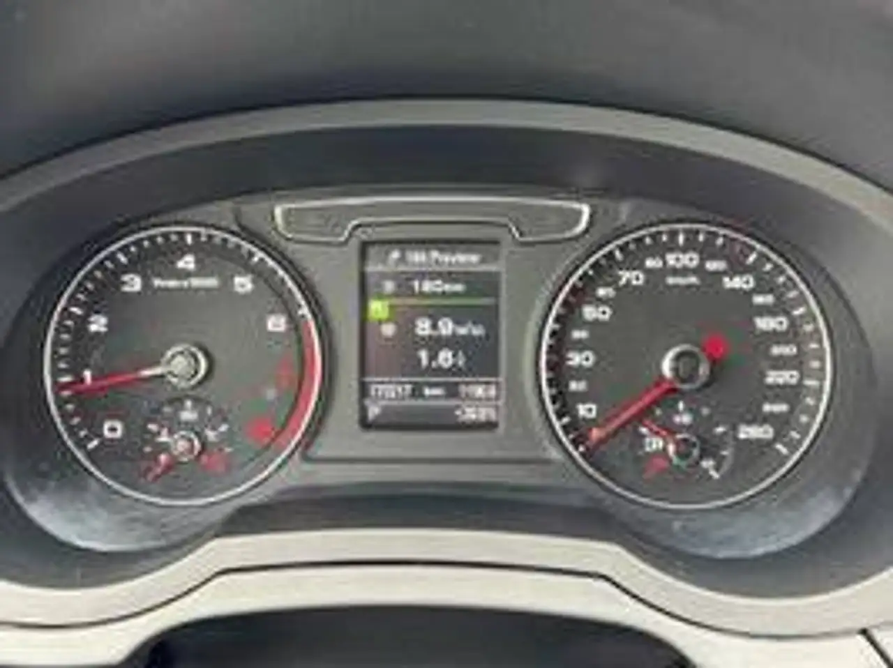 Audi Q3 снимка Audi Q3
