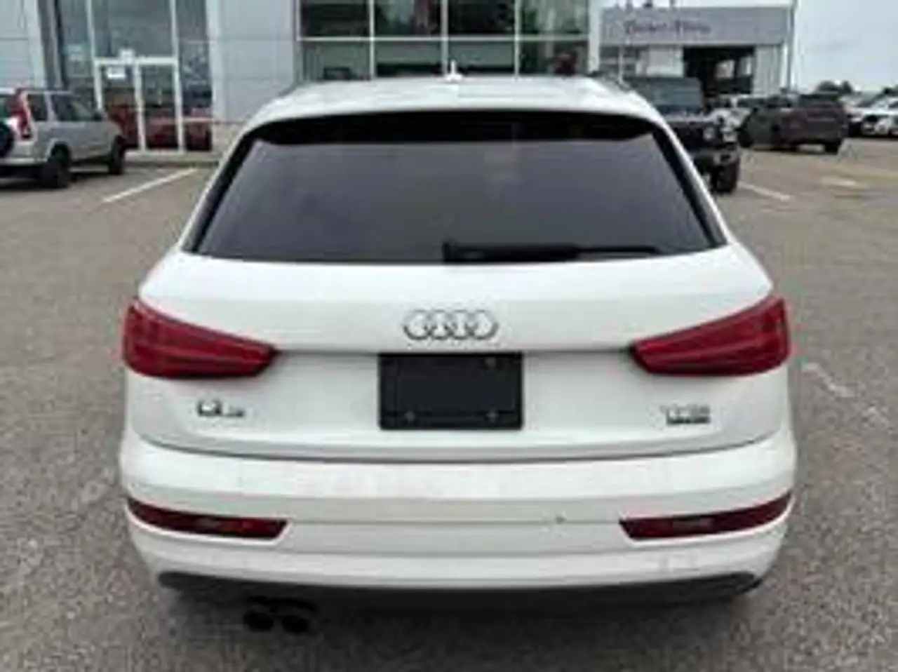 Audi Q3 снимка Audi Q3