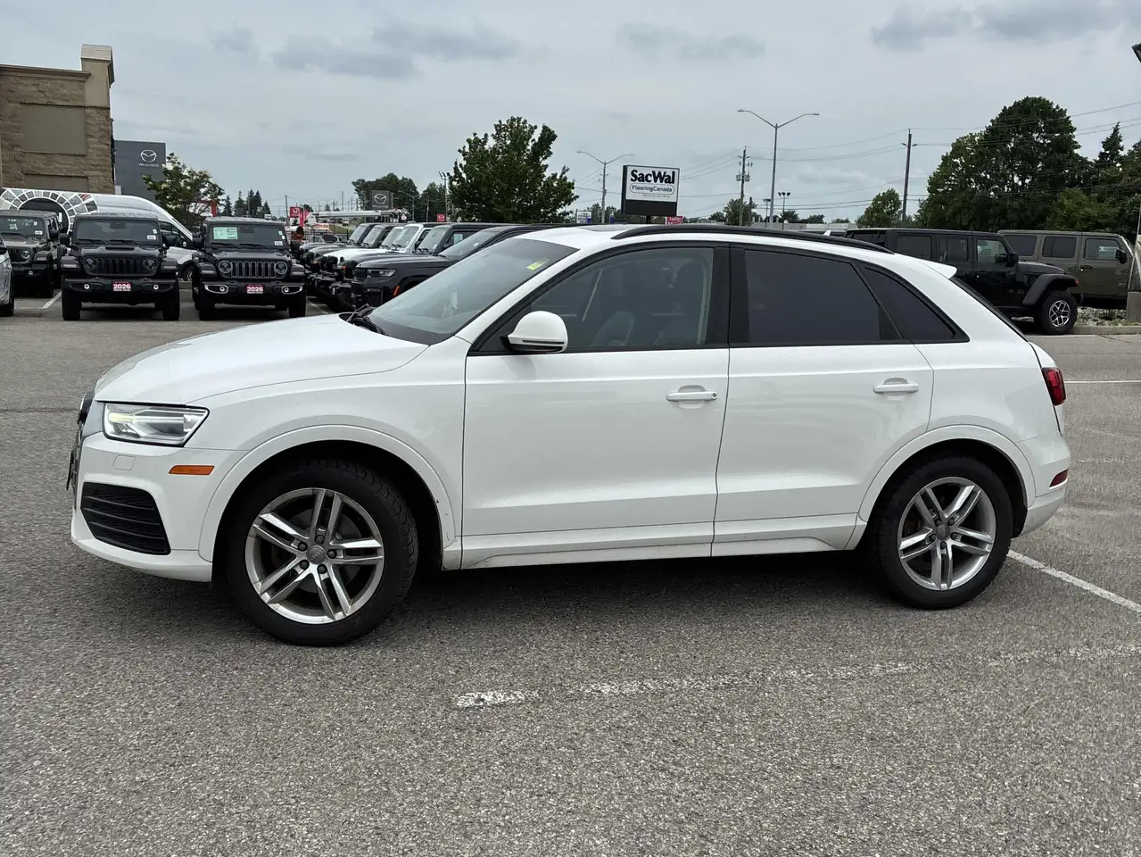 Audi Q3 снимка Audi Q3