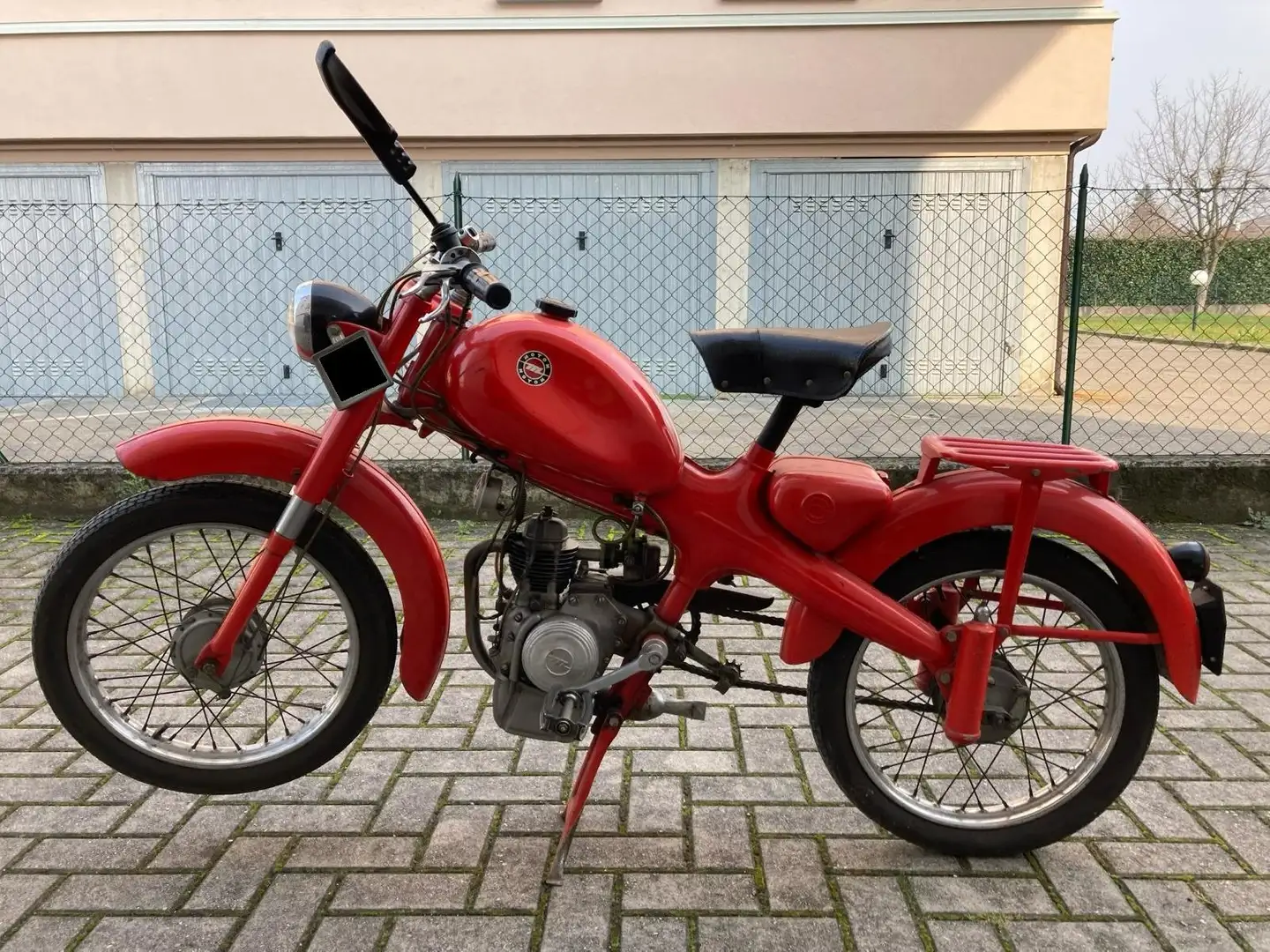 Motom 48 Rojo - 1