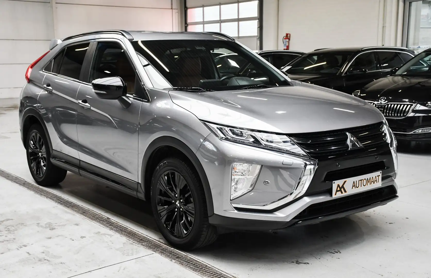 Mitsubishi Eclipse Cross 1.5T 2WD Intense CVT - NAVI VIA SMART / CAMERA /CC srebrna - 2