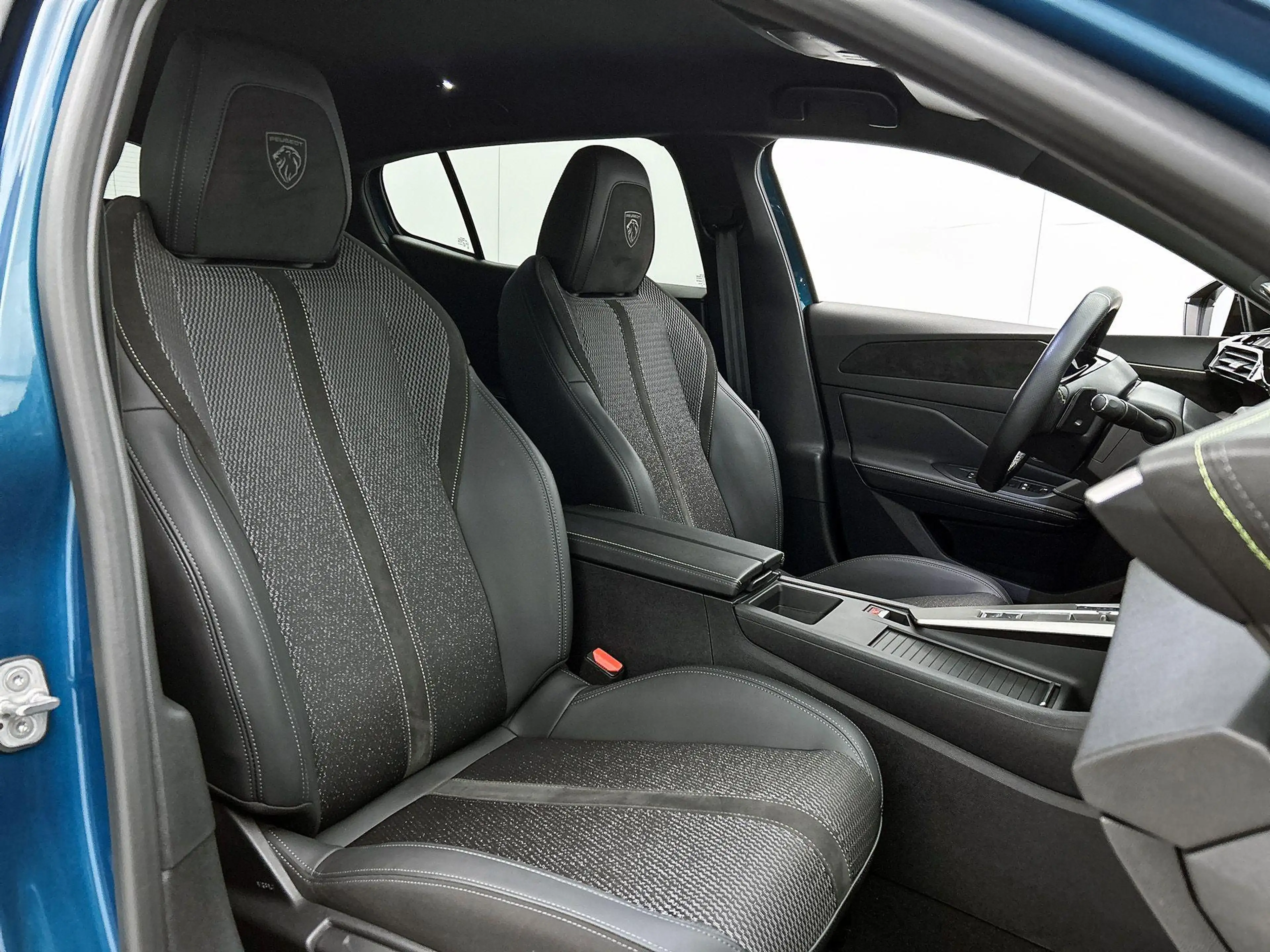 Peugeot 408 GT Hybrid 145pk Automaat | Navigatie | 360° Camera — photo 14