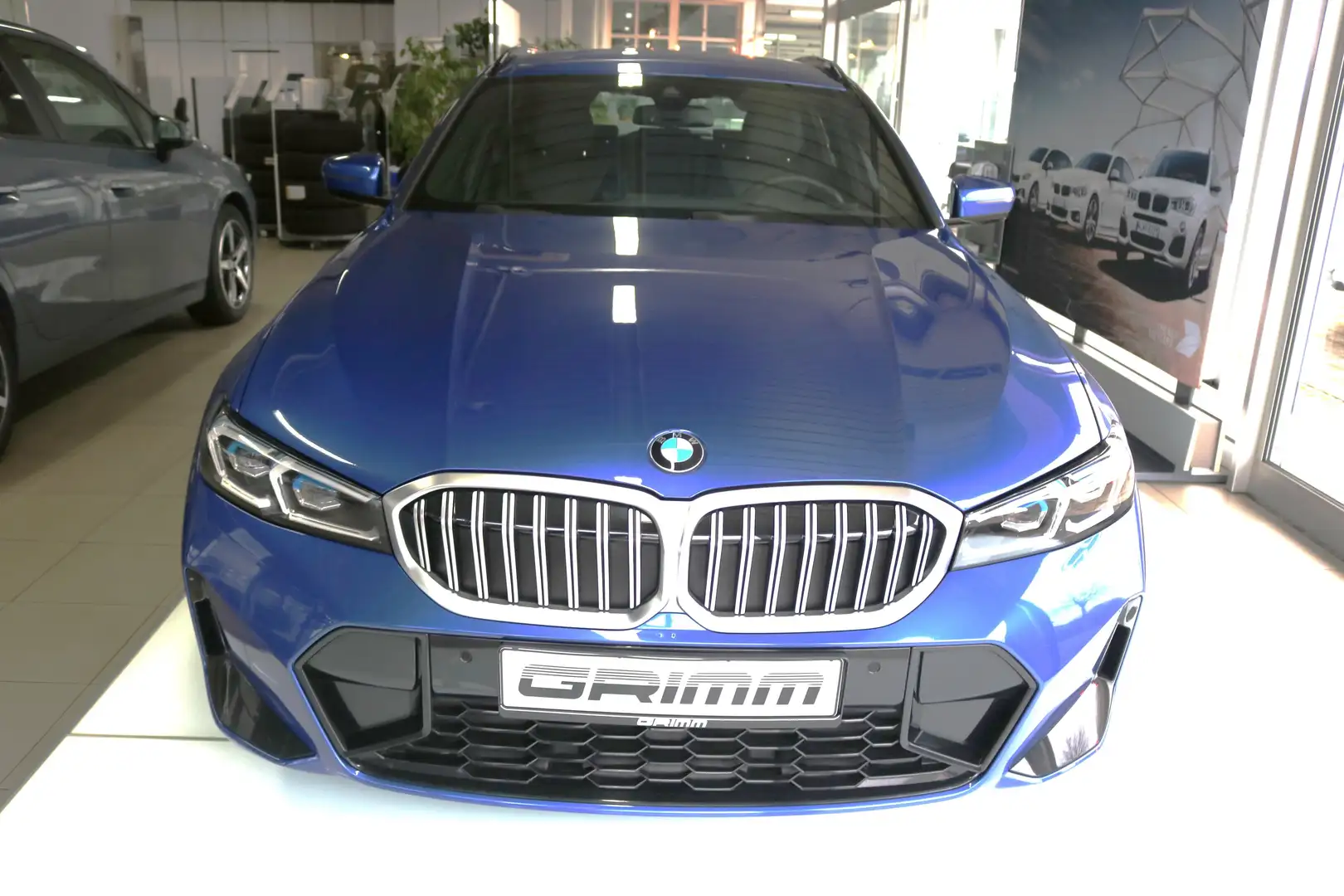 BMW 318 i Touring M Sport Head-Up RFK HiFi LED Komfzg. Bleu - 2