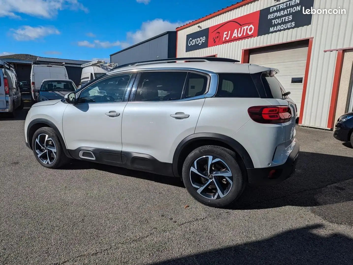 Citroen C5 Aircross shine 2.0 hdi 180 eat8, 67000 km - 2