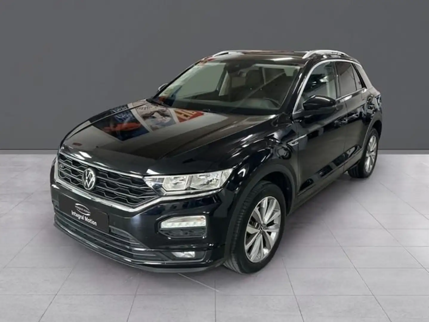Volkswagen T-Roc 1.0 TSI Advance R-line 81kW Negro - 1