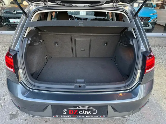 Volkswagen Golf view 14