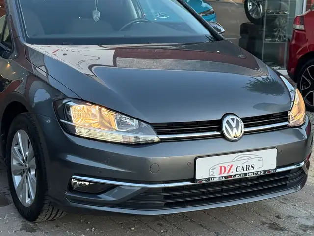 Volkswagen Golf view 8