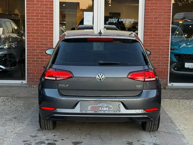 Volkswagen Golf view 11
