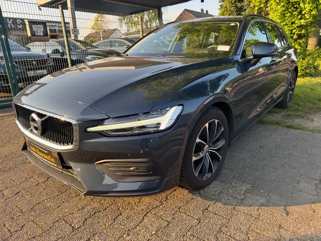 Volvo V60 Kombi Momentum Pro Core*1.Hand*Lenkrad Heizu
