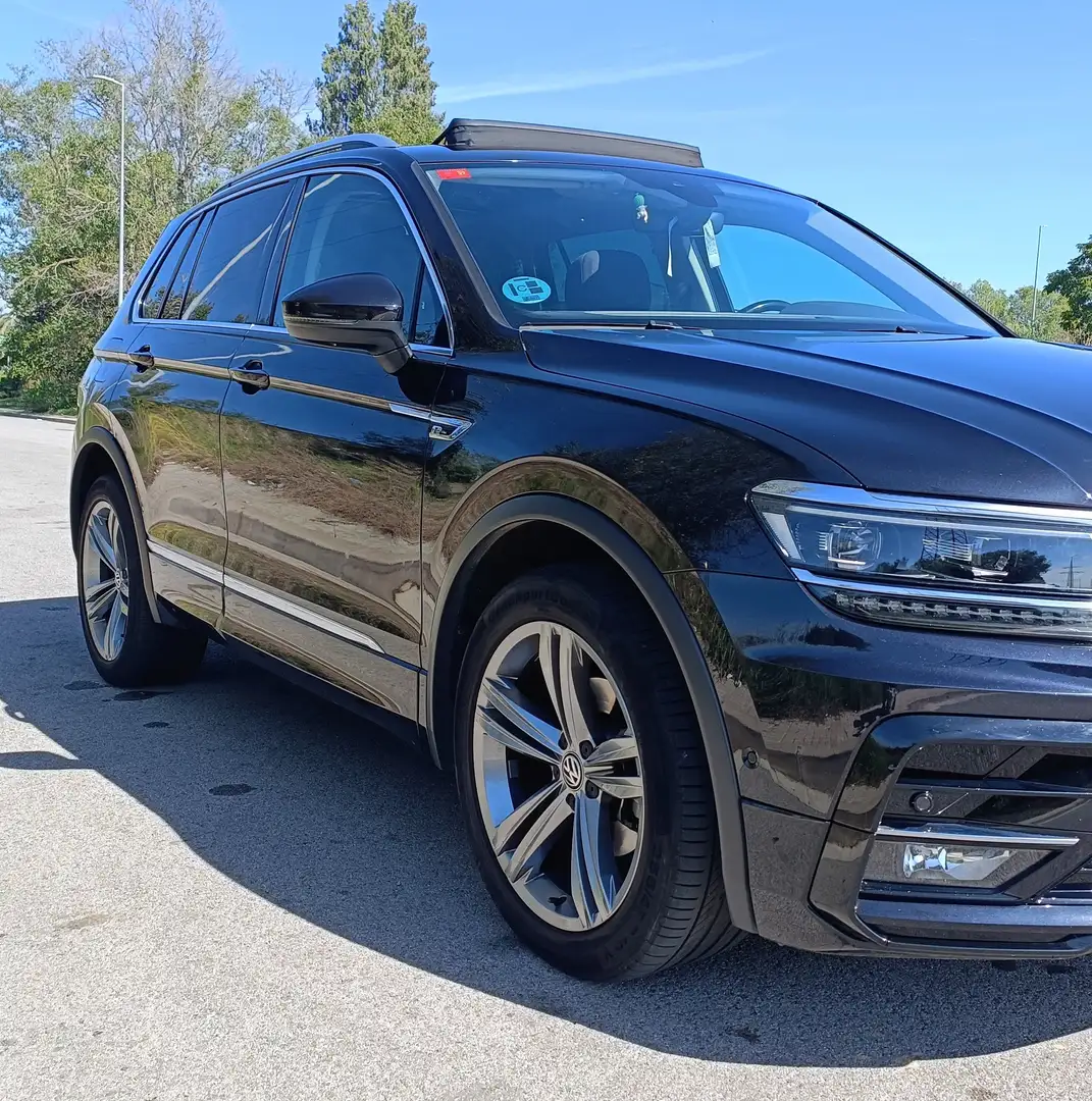 Volkswagen Tiguan Tiguan 2.0TDI Sport 4Motion DSG 110kW Sport Negro - 2