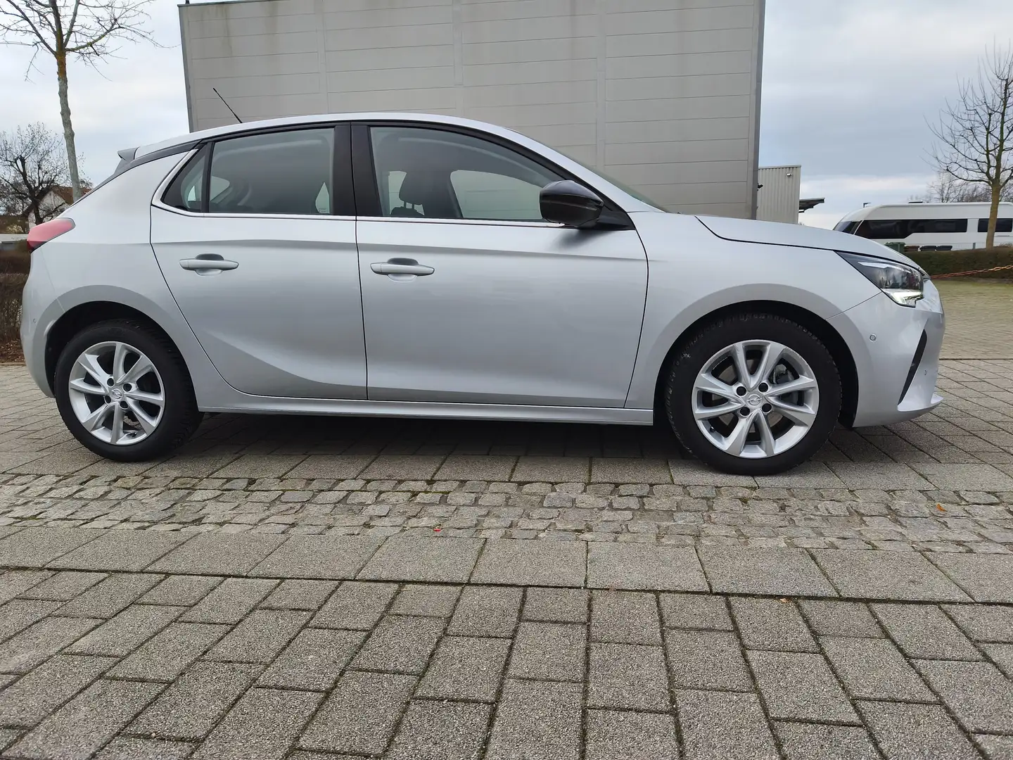 Opel Corsa Corsa 5-Türer 1.2 100 PS Direct  Elegance 27Tkm Argent - 2