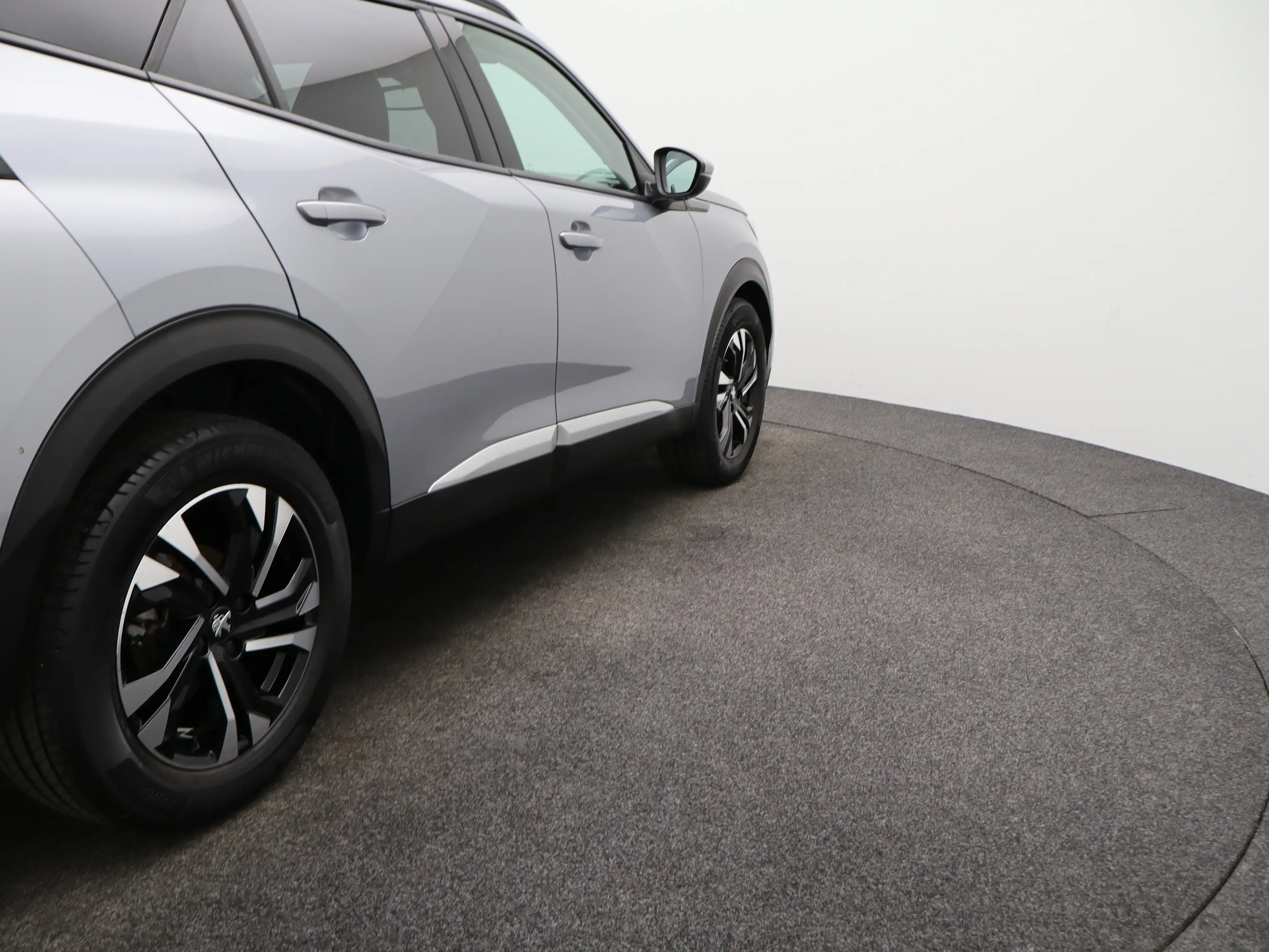 Peugeot 2008 1.2 PureTech Allure Pack Parkeensensoren | Apple C — photo 39