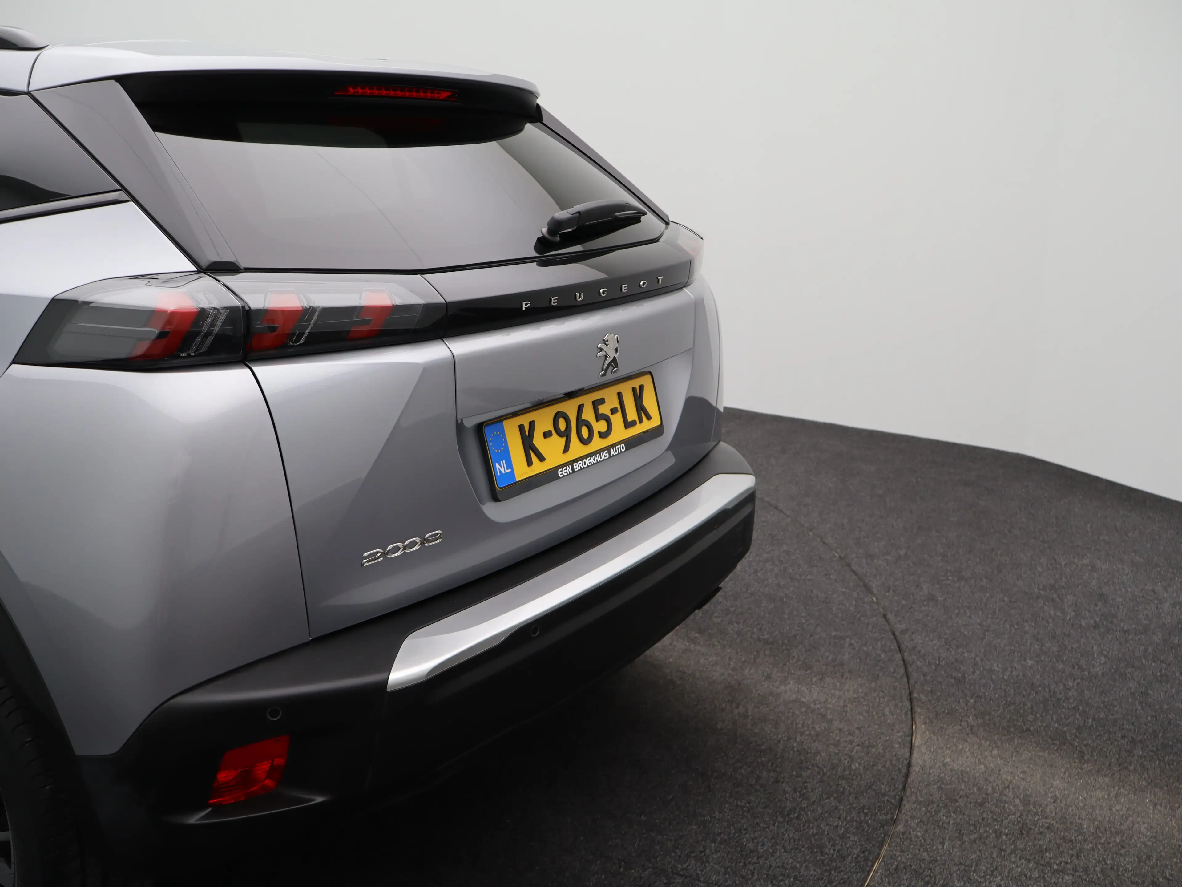 Peugeot 2008 1.2 PureTech Allure Pack Parkeensensoren | Apple C — photo 38